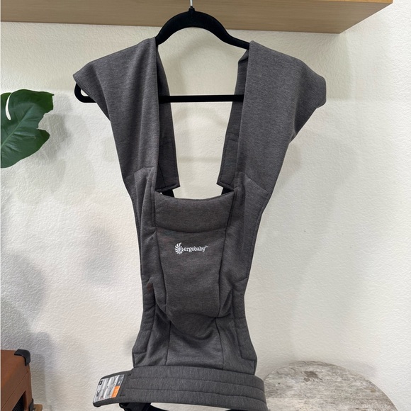 Ergobaby Other - Ergobaby embrace Carrier